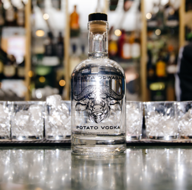 Jak wybrać alkohol premium do karty restauracji?