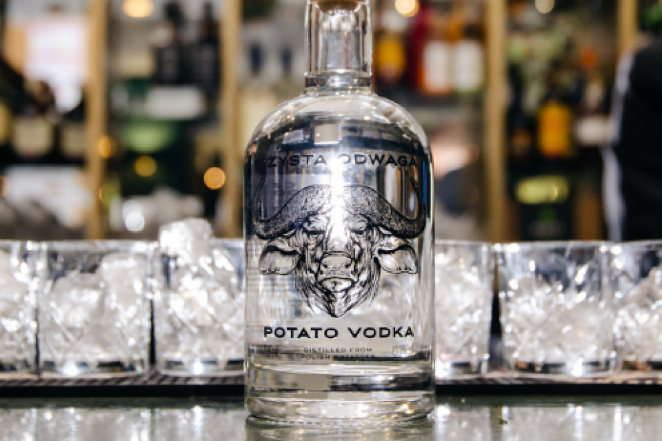 Jak wybrać alkohol premium do karty restauracji?