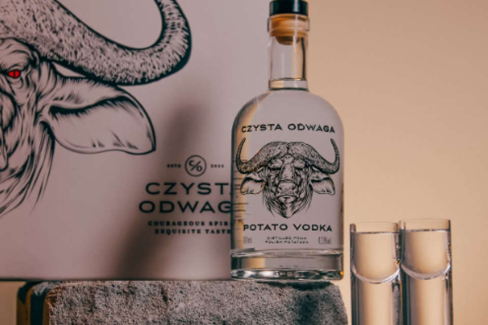 Cichy luksus w świecie alkoholi premium – dlaczego współczesny rynek odchodzi od ostentacji?